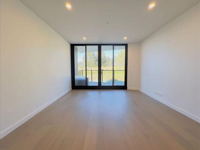 Luxury 1 Bedroom Apartment in Prime Rouse Hill Location