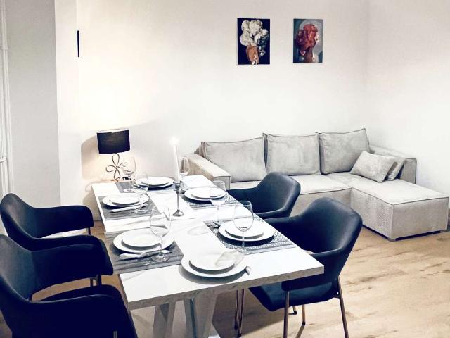 LUXURY 2 Zimmer Wohnung in zentraler Lage – frisch renoviert und voll möbliert