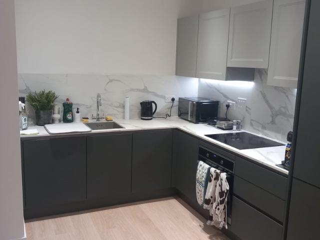 Luxury 2 Bed, 2 Bath, New Build | Gym | Parking |