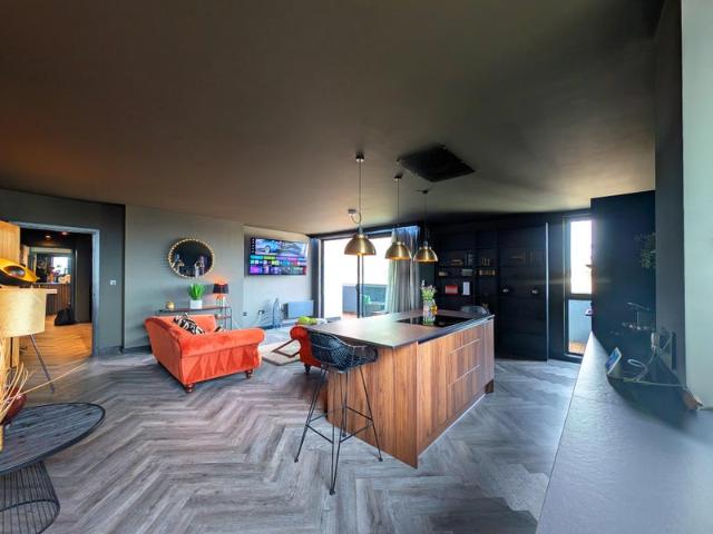 Luxury 2 Bed, 2 Bath Apartment City Centre