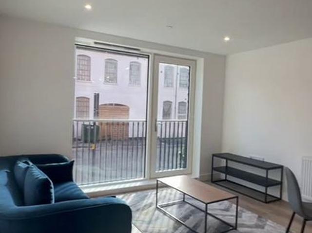 Luxury 2 Bed 2 Bath Flat in Birmingham City Centre