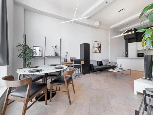 Luxury 2 Bed, 2 Bath Flat Near Imperial College
