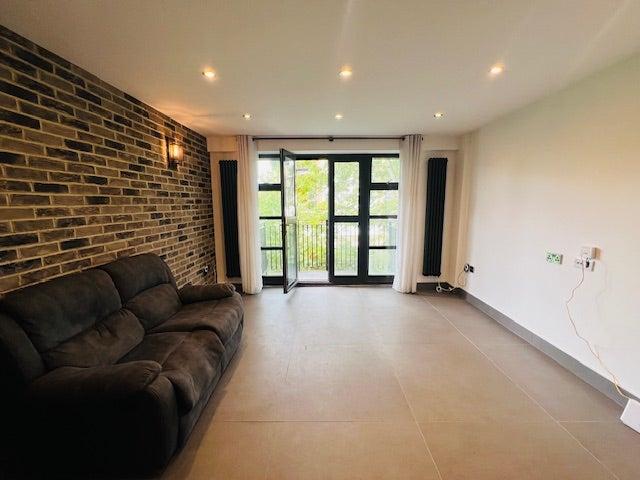 Luxury 2 Bed Apartment Near Mile End
