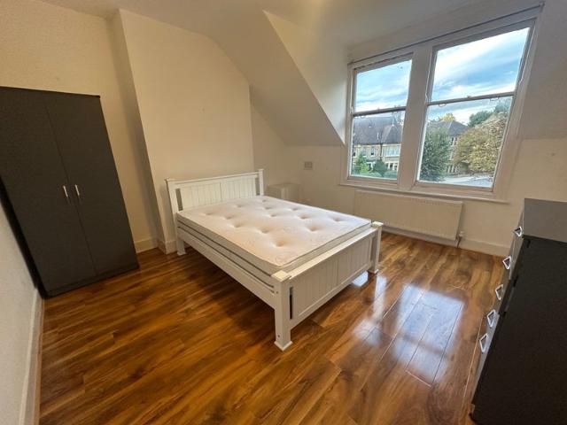 Luxury 2 Bed Brockley Conservation