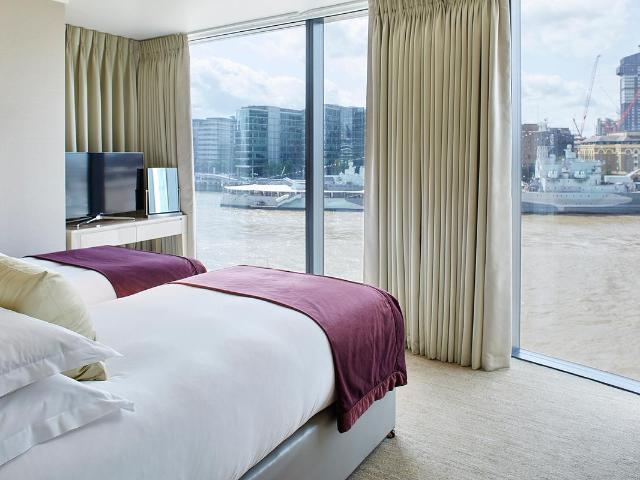 Luxury 2 Bed Serviced Apartment with Shard Views and Premium Amenities in Tower Bridge