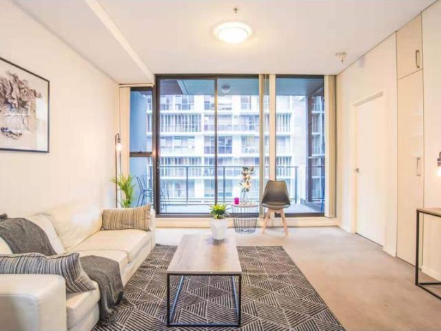 Luxury 2 Bedroom Apartment with fully furnished