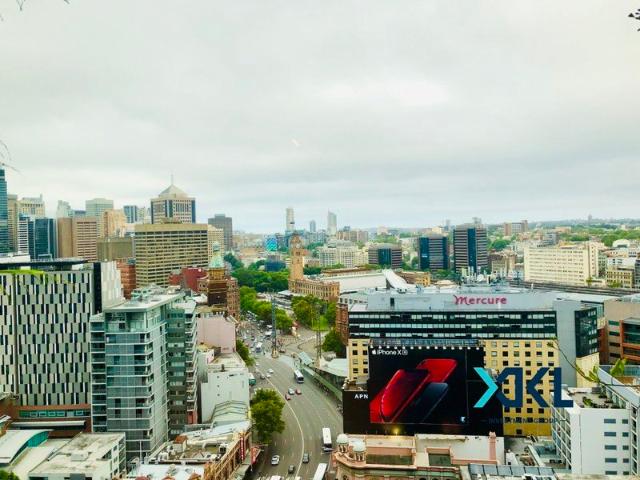 Breathtaking Views and Comfortable Living in Chippendale's Central Park