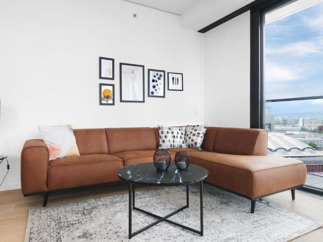 Luxury 2 bedroom apartment in Grand Tower city Centre Frankfurt, Frankfurt Amsterdam Apartments for Rent