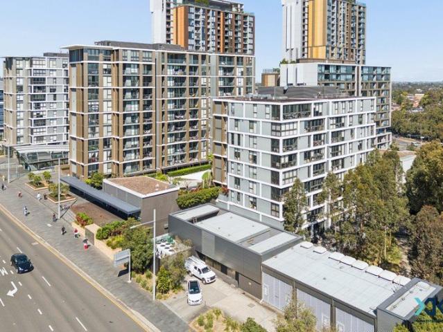 Luxury 2 Bedroom Apartment Next to Metro