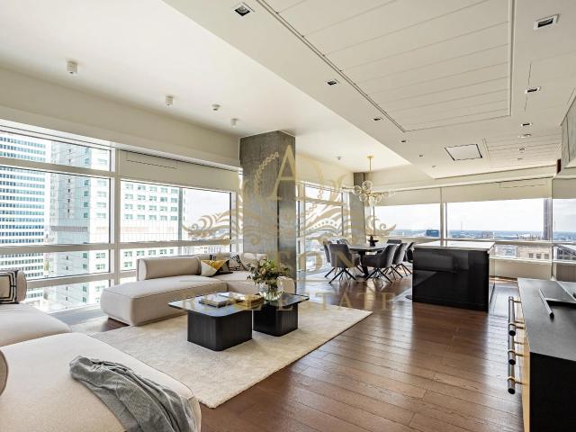 Luxury 2 bedroom apartment on Złota 44