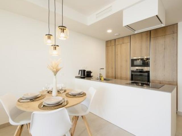 Luxury 2 bedroom beachside apartment with panoramic sea views in Fuengirola