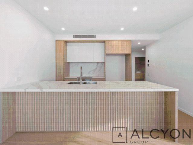 Luxury 2 Bedroom Coastal Living at Lagoon Main Beach