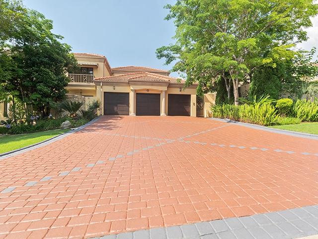 Luxury 7 Bedroom Family Residence | Dainfern Golf Estate