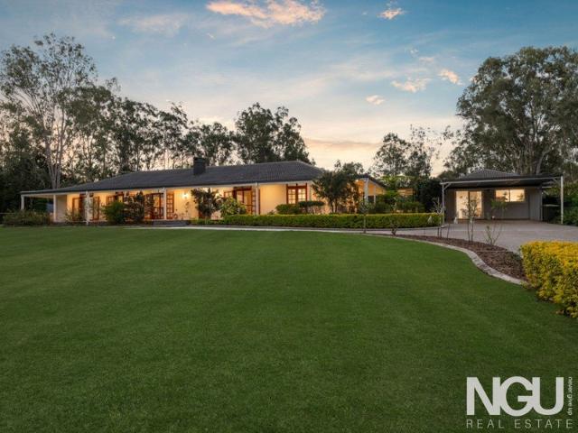 LUXURY 450SQM FAMILY HOME & GRANNY FLAT on BIG 6407SQM BLOCK
