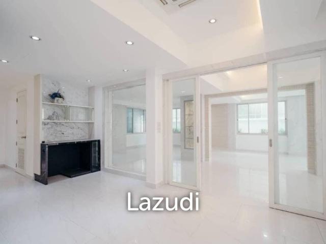 Luxury 4 Bed Detached Home in Watthana, Bangkok