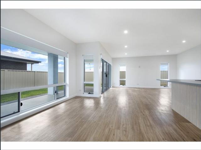 Luxury 4 Bedroom Home in Stunning Sapphire Waters Available Now