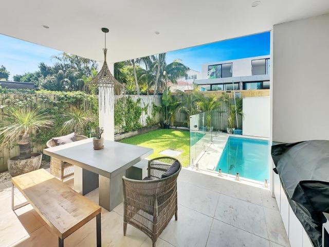 Luxury 4 Bedroom house with Swimming pool