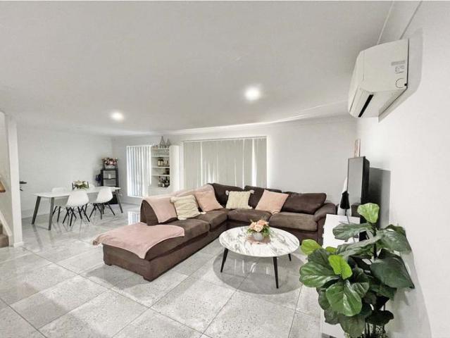 Luxury 4 Bedroom, 3 Bathroom STANDOUT Townhouse with Double Remote Garage
