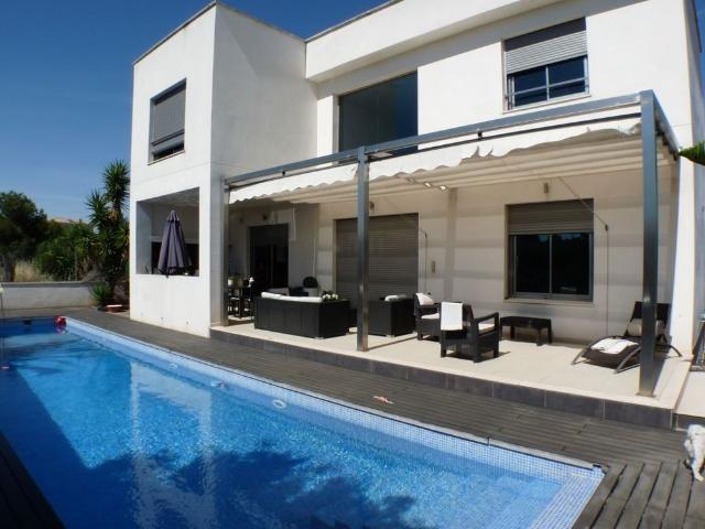 Luxury 4 room Detached House for rent in Godella, Valencia
