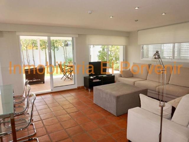 Luxury 4 room Detached House for rent in Torrent, Spain