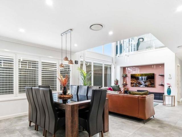 Luxury 5 bedroom, 3 bathroom family home with 10.2kW solar