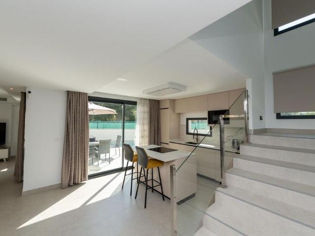 Luxury 5 room Detached House for rent in El Campello, Valencia