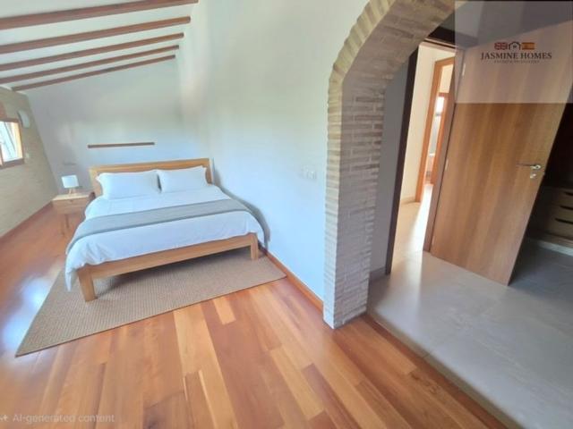 Luxury 5 room Detached House for rent in Paterna, Valencia