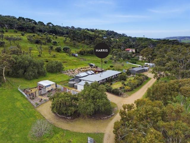 LUXURY COUNTRY LIVING WITHOUT COMPROMISE