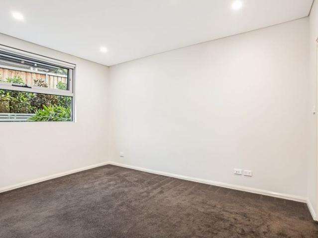 LUXURY COURTYARD APARTMENT IN THE HEART OF DRUMMOYNE!