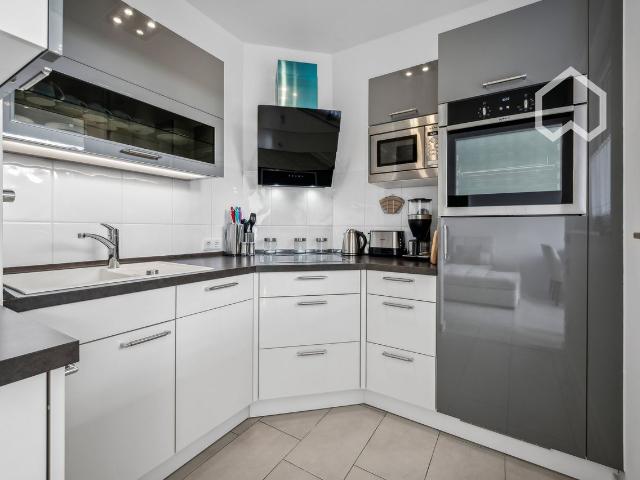 Luxury Cozy Flat with Terrace in Alt Wittenau, Berlin Amsterdam Apartments for Rent