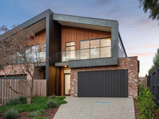 Luxury Coastal Family Abode