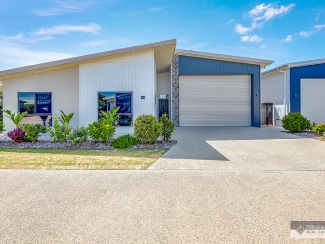 Luxury Coastal Living Daintree II