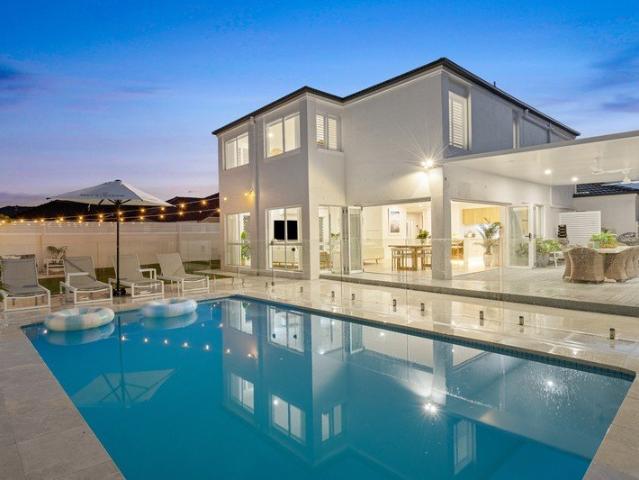 Luxury Coastal Living Fully Renovated Masterpiece on 710m² Priced for Immediate Sale!
