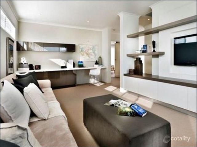 Luxury Coastal Living in Jindalee