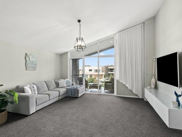 Luxury Coastal Living in Shell Cove