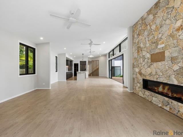 Luxury Coastal Living in the Heart of Hastings Point
