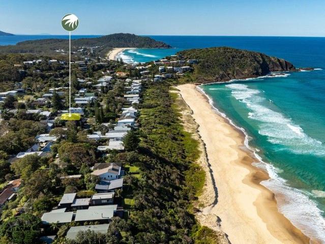 Luxury Coastal Living Just Footsteps from Blueys Beach
