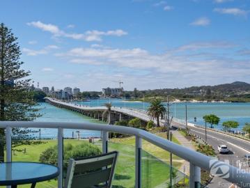 Tuncurry, Crawford River - Balcony, Parking
