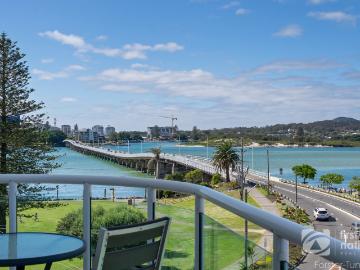 Tuncurry, Crawford River - Balcony, Parking