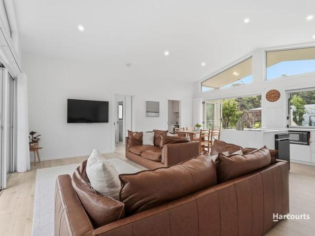 Luxury Coastal Retreat in the Heart of Surveyors Bay