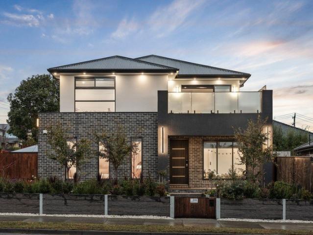 Luxury Contemporary Living in the Heart of Blackburn South