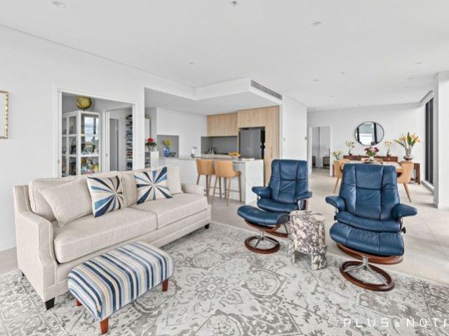 Luxury Corner Apartment with Three Bedrooms & Two Car Spaces