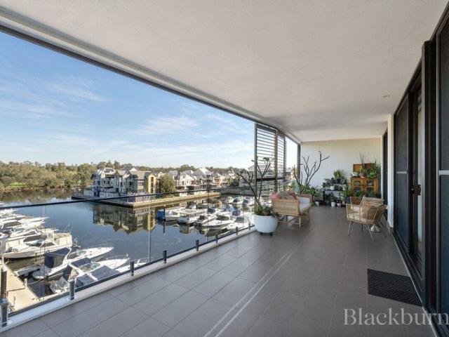 Luxury Corner Residence with Panoramic River, Inlet & City Views