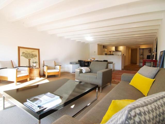 Luxury Canal View Apartment 95 m² – Jordaan, Amsterdam