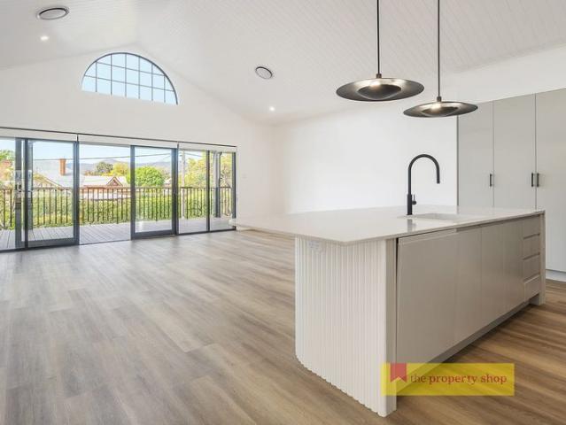 LUXURY CBD APARTMENT