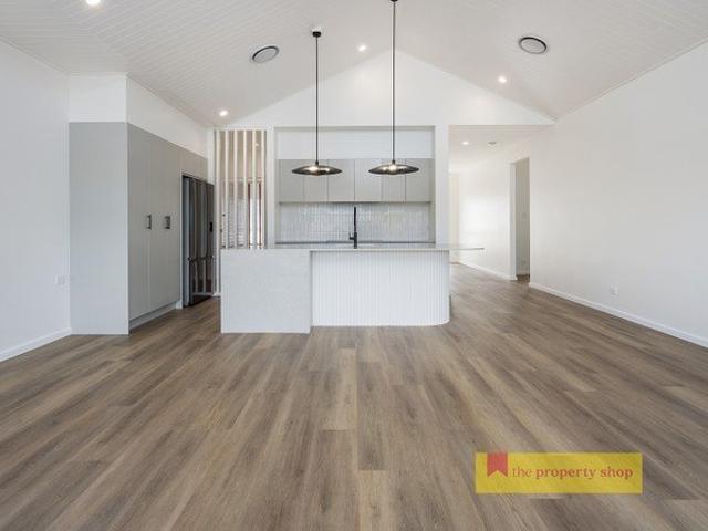 LUXURY CBD APARTMENT