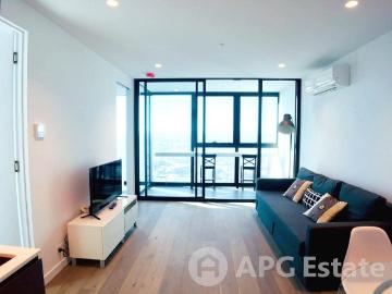 Luxury City Living on the 64th Floor Prime Melbourne Central Location