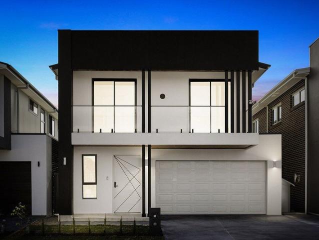 Luxury Custom Built Family Home in Prime Location