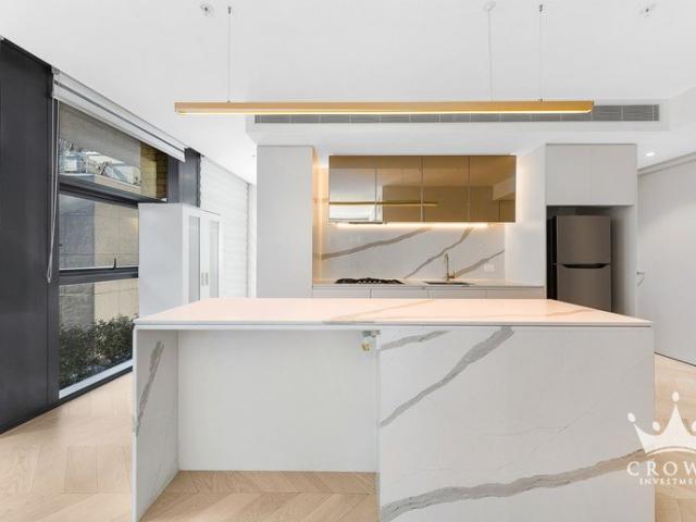 Luxury and near new 3bed apartment in the centre of Sydney call Patty 0402315096