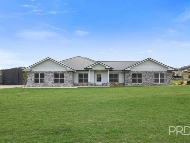 Luxury and Comfort in Moore Creek